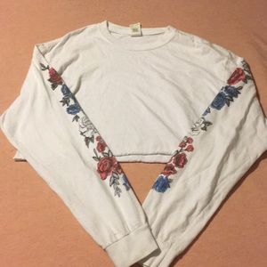 Long sleeve crop top